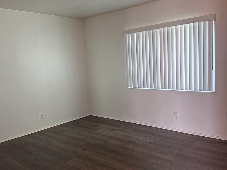 1854 W Valencia Dr #3 — Photo 4