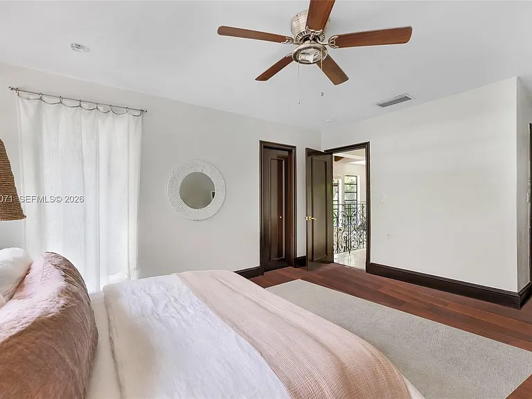 920 Aguero Ave — Photo 10