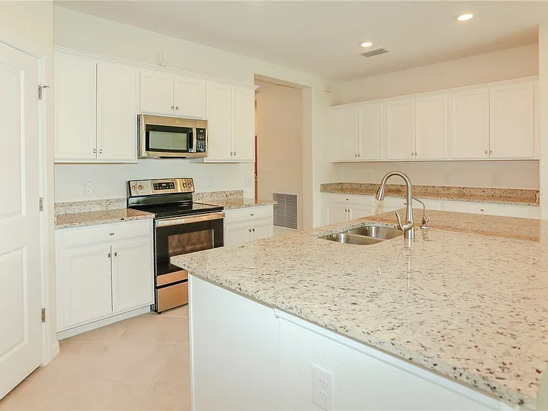 14771 Daroco Ln — Photo 9