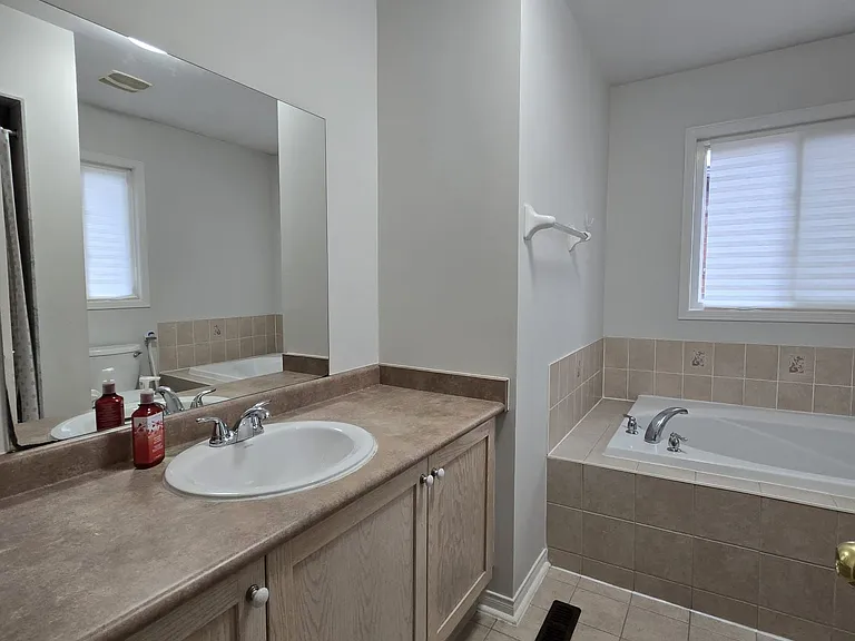 423 Huntington Ridge Dr — Photo 13