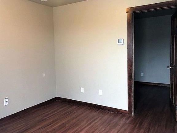4th image of 942 S Tuscany St Unit B