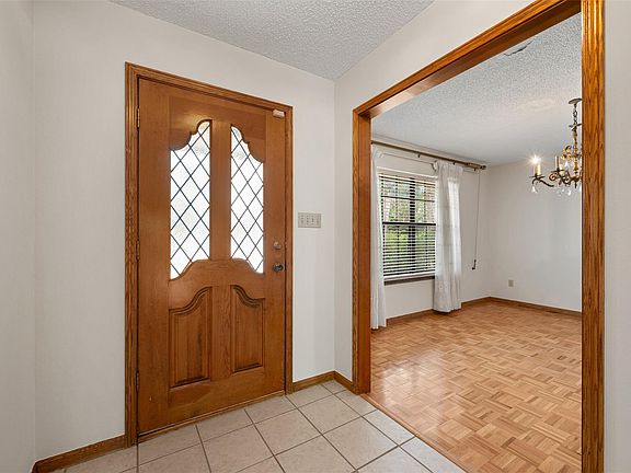 3rd image of 4209 Sevilla Dr