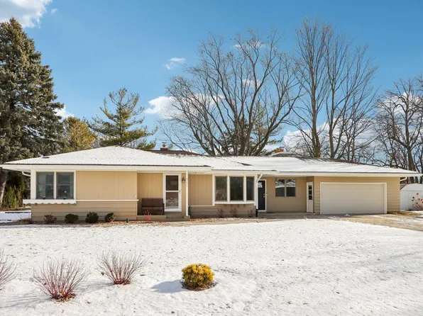 860 Anthony LANE, Brookfield, WI 53045