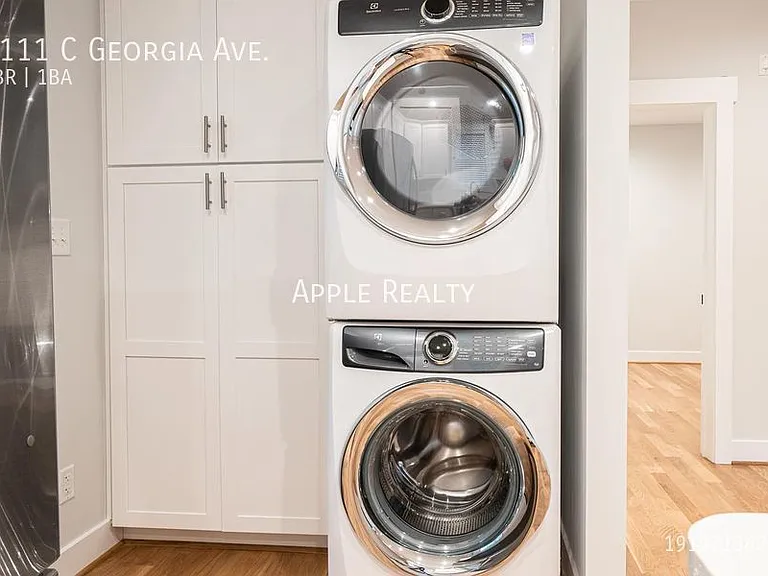 1111C Georgia Ave — Photo 8