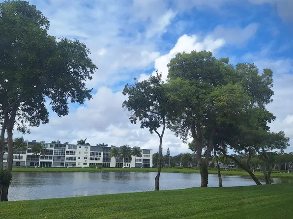 1010 Wolverton Dr E, Boca Raton, FL