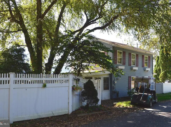 420 River Rd, Dauphin, PA 17018