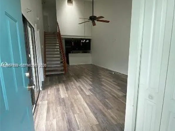 1808 Runners Way, Pompano Beach, FL 33068