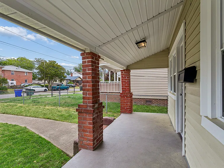 177 D View Ave — Photo 3