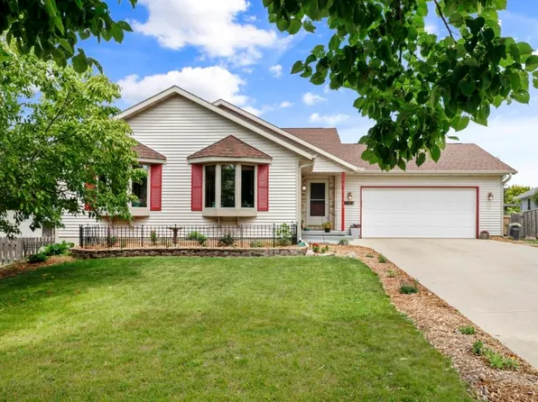842 Twin Pines Dr, Madison, WI 53704