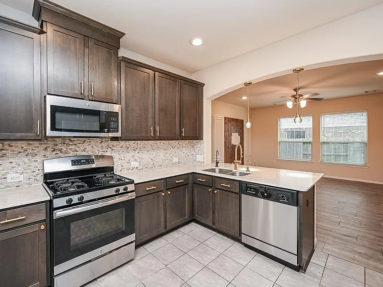 23919 Villa Lisa Dr — Photo 24