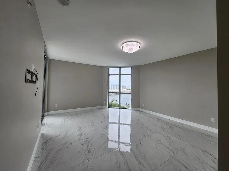 17301 Biscayne Blvd #1202 — Photo 15