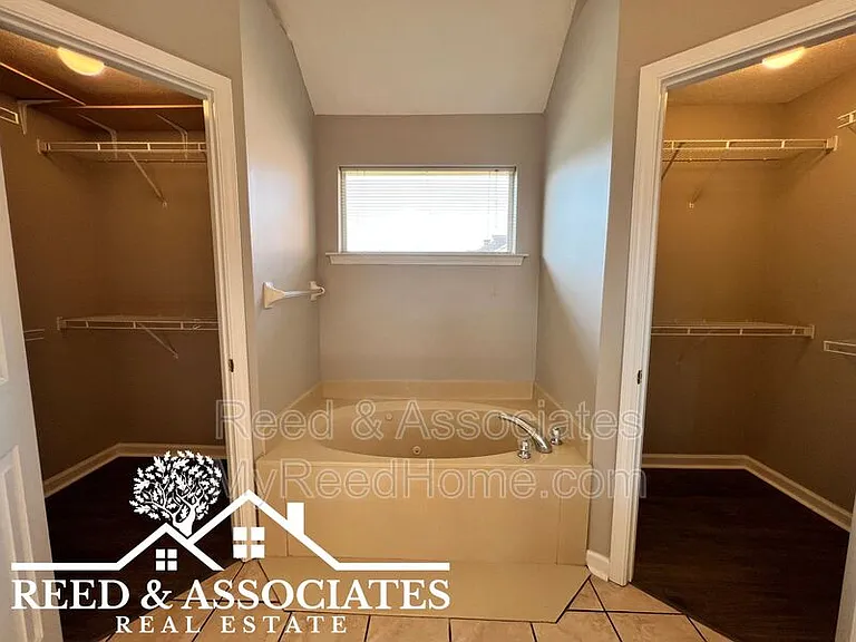 4824 Pine Forrest Dr — Photo 10