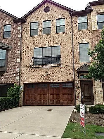 1550 Biltmore Ln — Photo 3