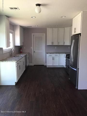 2nd image of 440 Brewers Bridge Rd