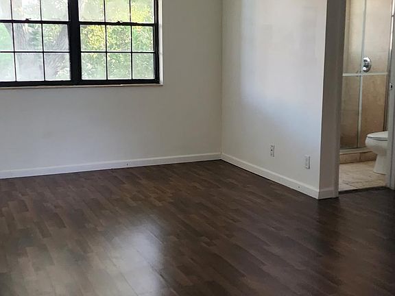 3rd image of 9297 W Sunrise Blvd