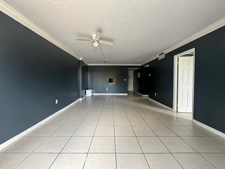 15600 NW 7th Ave #303 — Photo 7