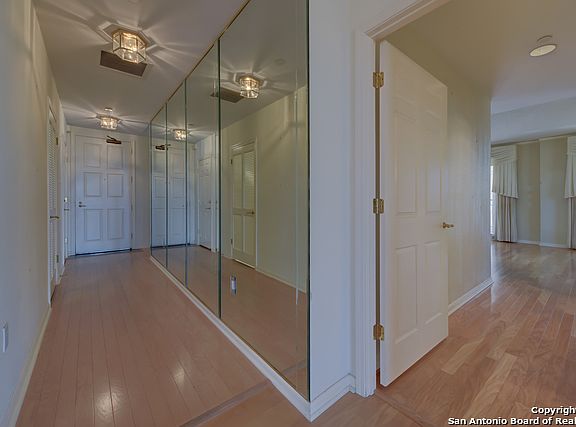 3rd image of 1 Towers Park Ln APT 2011