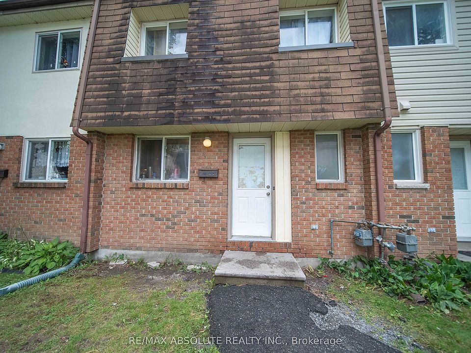 1st image of 30 E Sonnet Cres