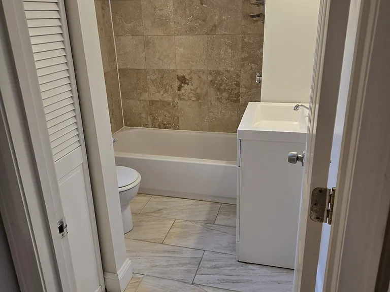1193 Commonwealth Ave #17 — Photo 3