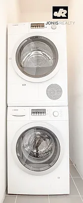 Rented by Jonis Realty | media 6