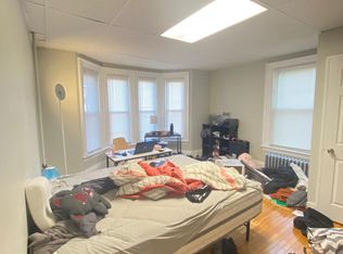82 Beacon St, Somerville, MA 02143