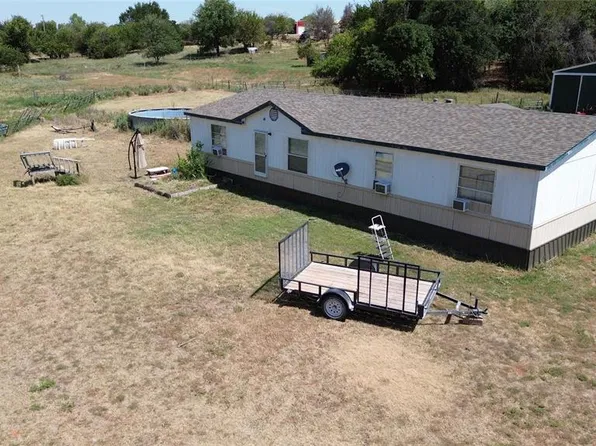 935 NE 70th St, Blanchard, OK 73010