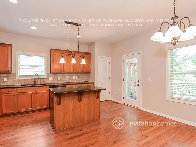 236 Ascott Ln — Photo 7