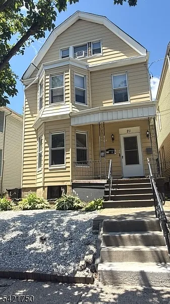 21 Terrace Pl #1
