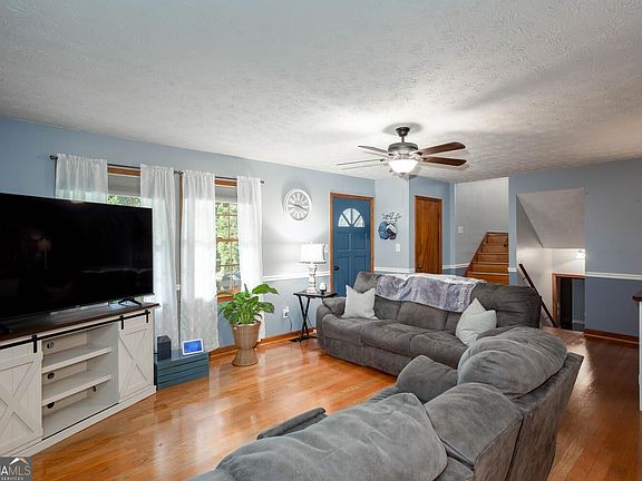 5th image of 312 Harris Oaks