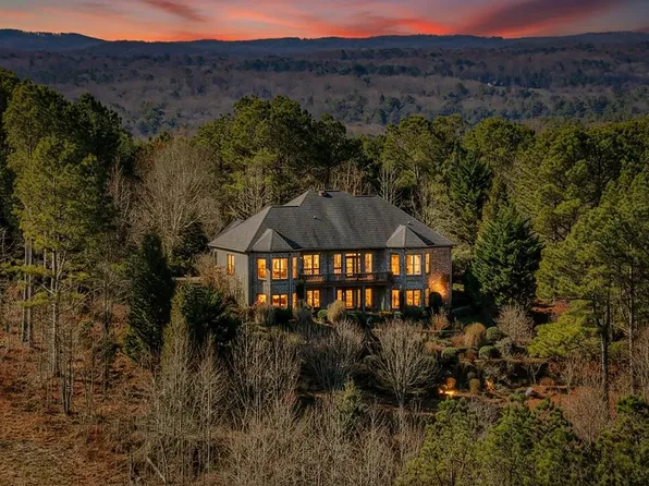 100 Fox Paw Leaf Ct, Ellijay, GA 30536