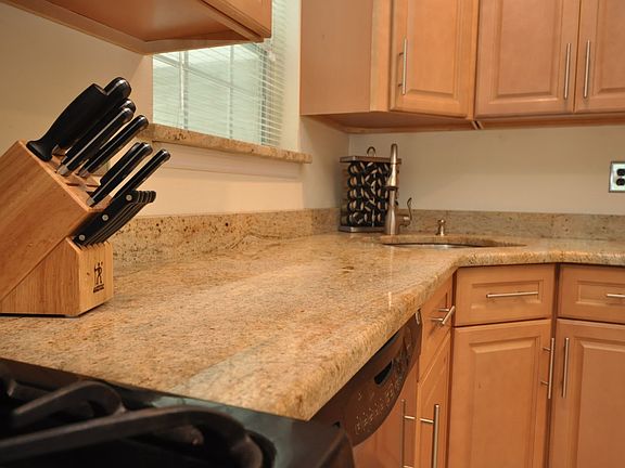 5th image of 6 Lindsey Cir