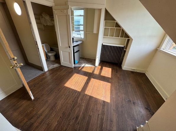 8 Brevator St #Studio