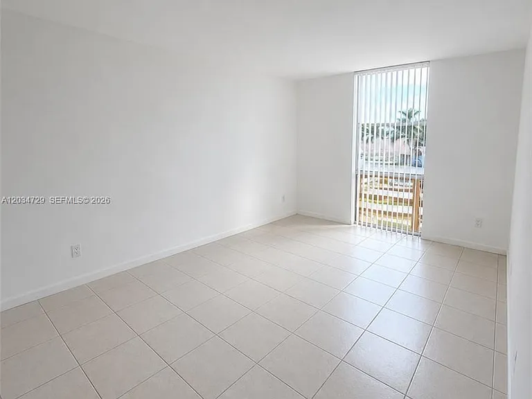13499 Biscayne Blvd #504 — Photo 9