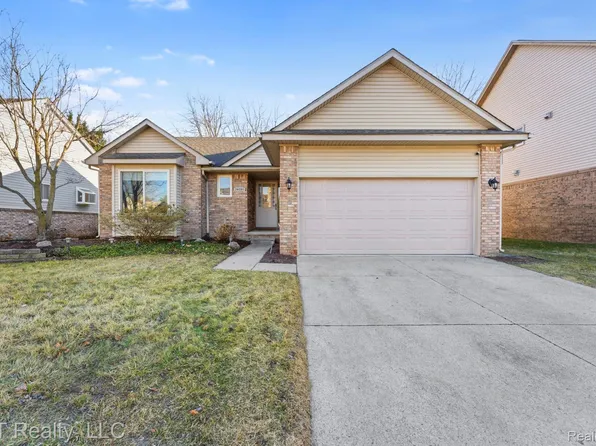 24595 Jason Dr, Flat Rock, MI 48134