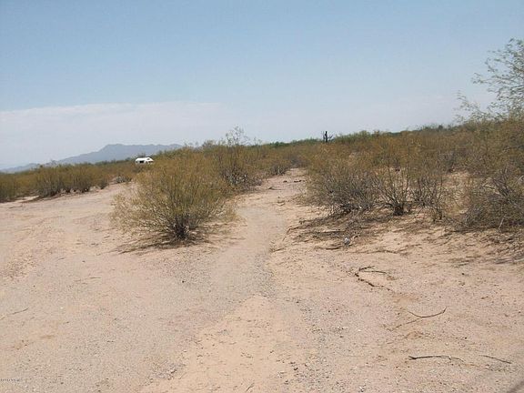 2nd image of 7900 N Blanco Wash Trl
