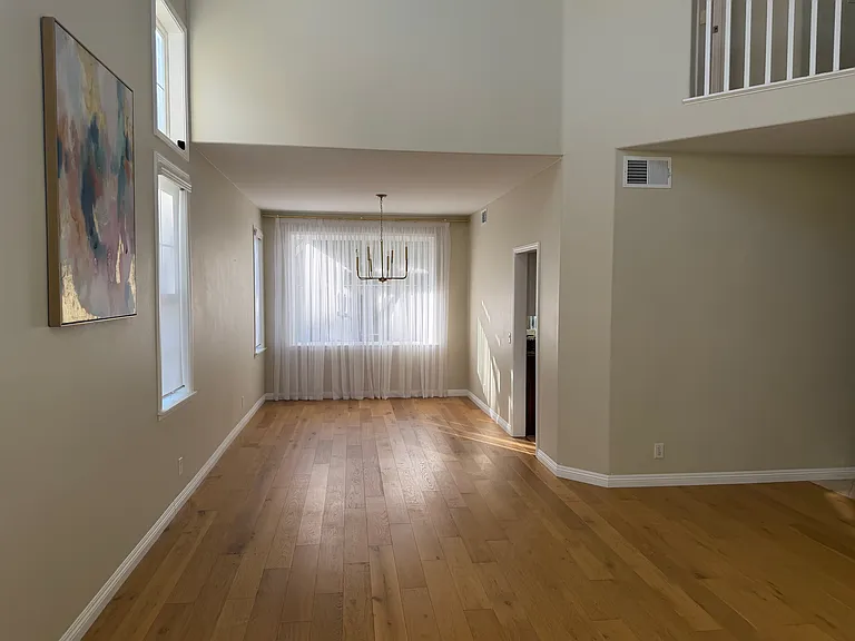 26085 Salinger Ln — Photo 2
