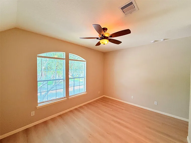 5206 Riverstone Crossing Dr — Photo 15