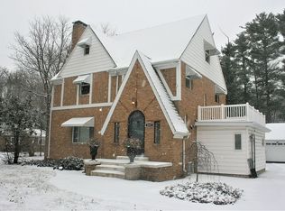 5897 S Jackson Rd, Jackson, MI 49201