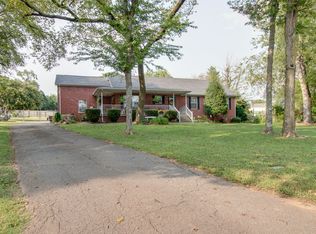 704 Stacey Ct, Mount Juliet, TN 37122