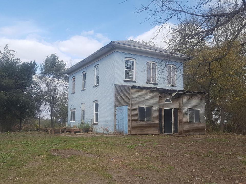1st image of 2205 330th Ln