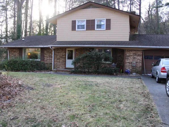 4801 Rampart St, Raleigh, NC 27609