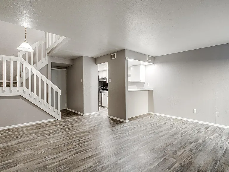 Vista Buena Apartments — Photo 19