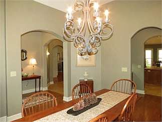 4th image of 8440 Timber Creek Dr