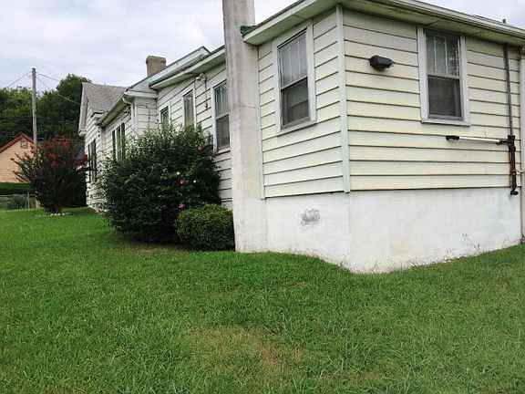 4th image of 1227 Stokes St