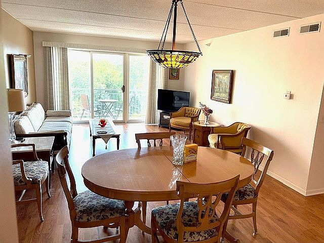 Dining room/Living room