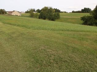 5060 Wilshire Dr, Zanesville, OH 43701