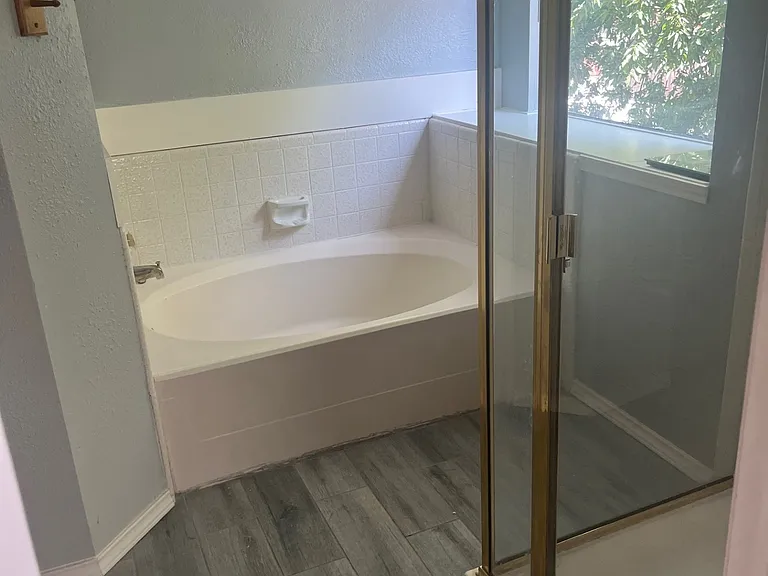 906 Wentwood Dr — Photo 25