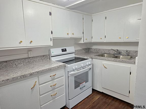 5th image of 3108 SW 6th St