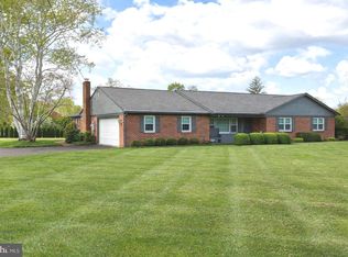 228 Chestnut Valley Dr, Doylestown, PA 18901