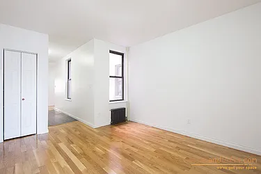 Rented by aptsandlofts.com